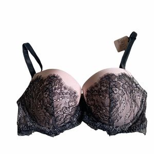 NWT Victoria’s Secret Dream Angels Bra